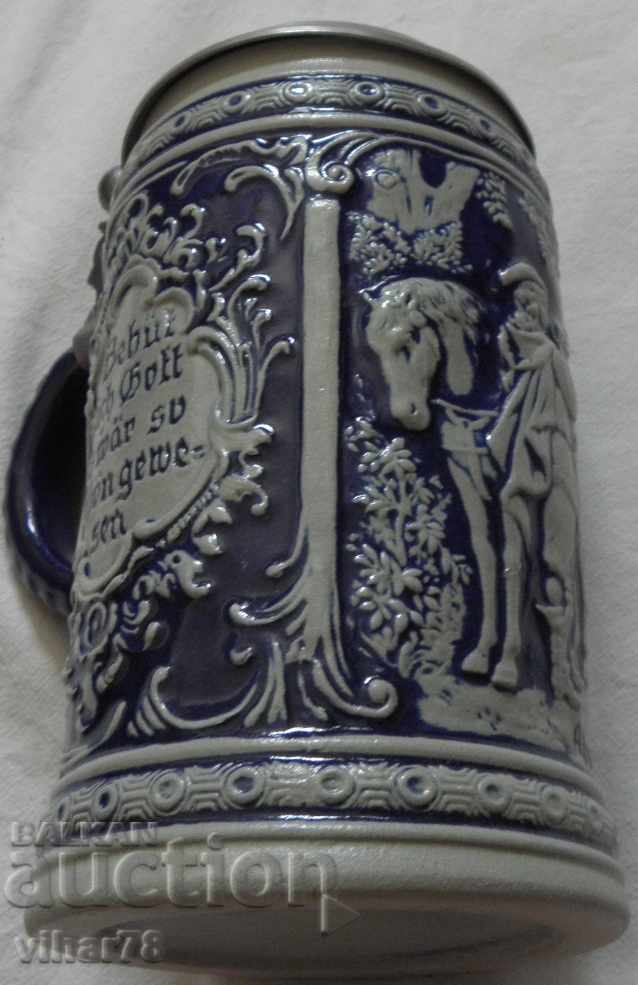 Delivery of BEAUTIFIED BEER CUP WITH LID Delivery of BEAUTIFIED BEER CUP WITH LID