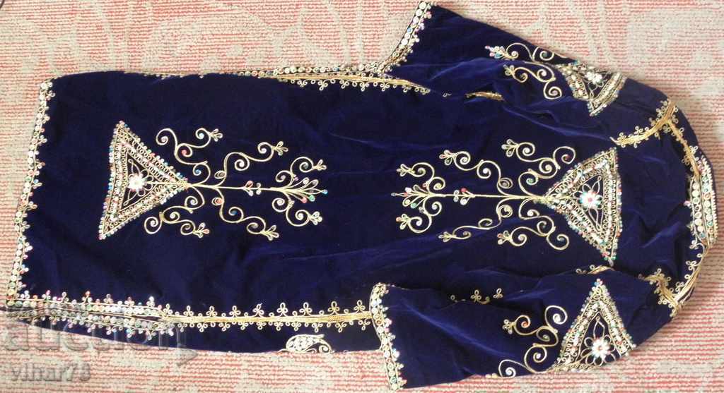 AUTHENTIC COSTUME - 7 AUTHENTIC COSTUME - 7