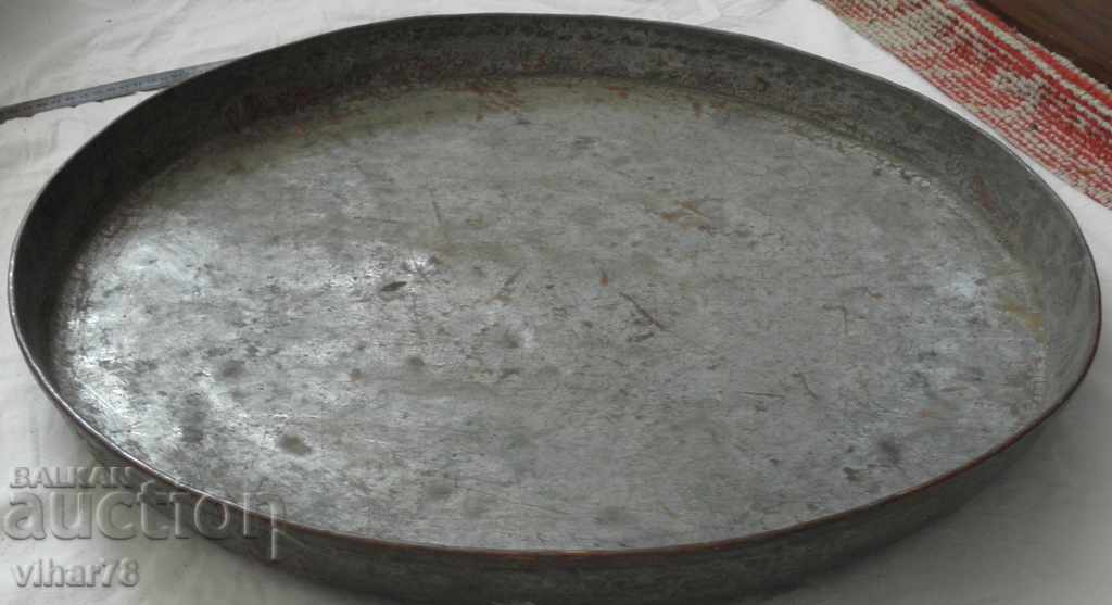 a large copper pan - 6 a large copper pan - 6