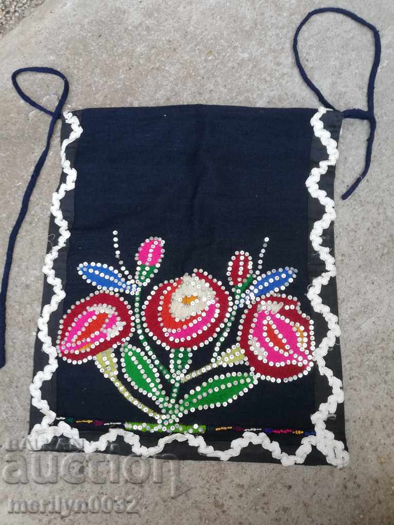 Delivery of Old woven, embroidered and embroidered apron, costume, suckman Delivery of Old woven, embroidered and embroidered apron, costume, suckman