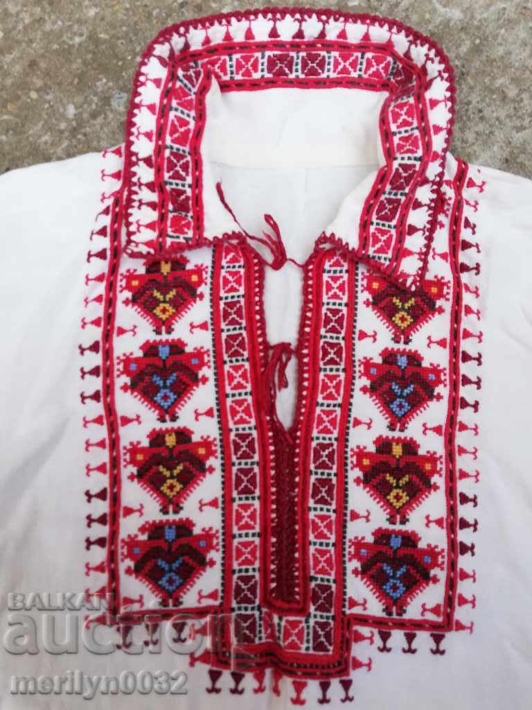 Licitație Cămașă țesută pentru copii cu broderie bulgară, broderie costum popular