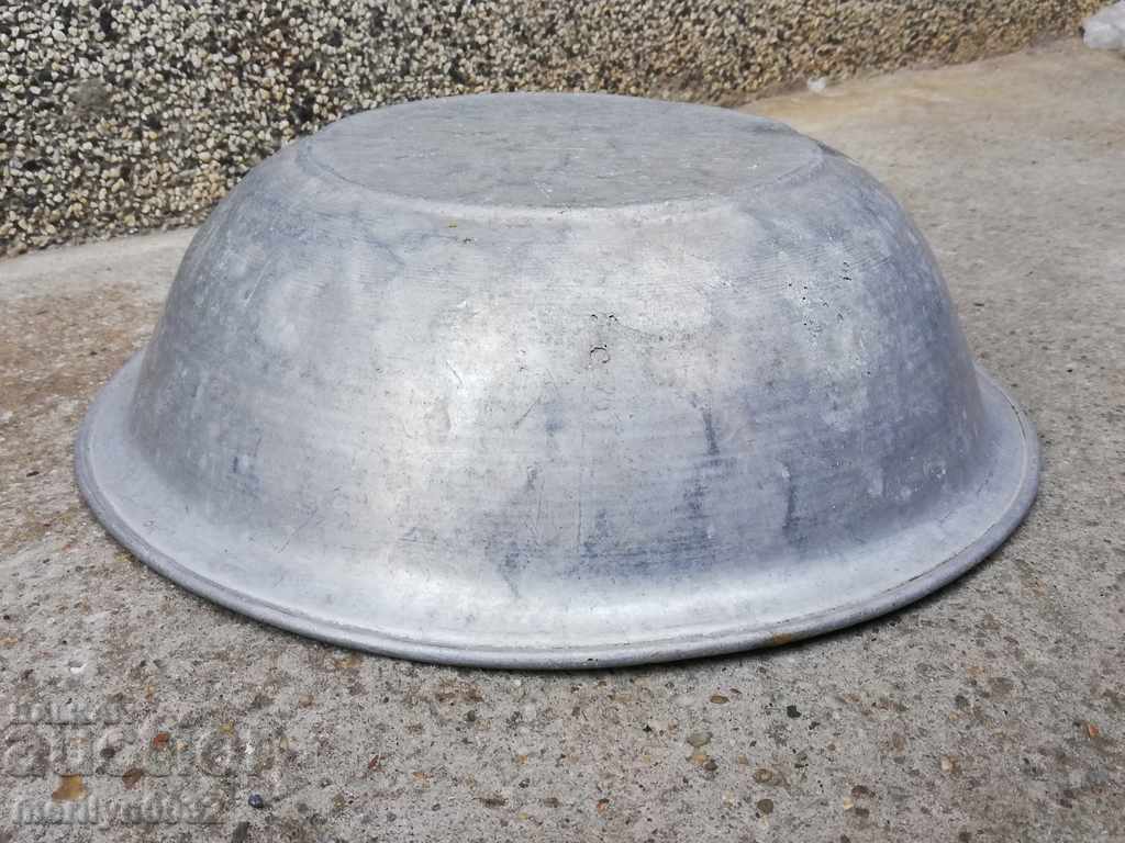 Aluminum basin household kettle bucket bowl with price 49.00 BGN | € 25.05 Aluminum basin household kettle bucket bowl with price 49.00 BGN | € 25.05