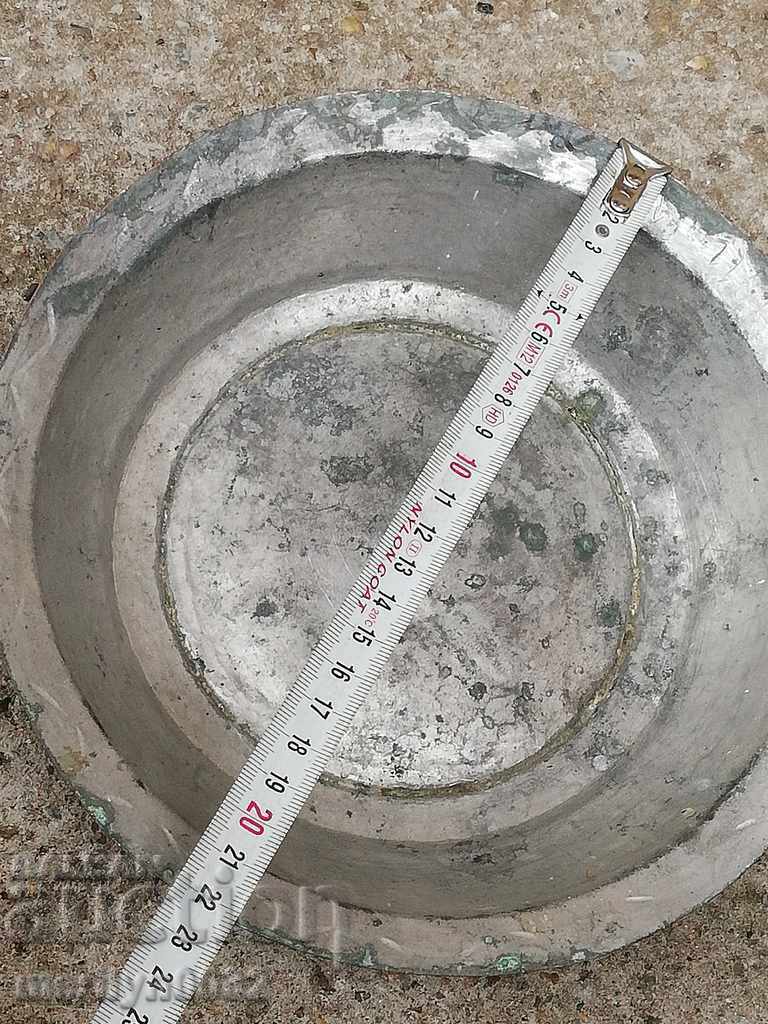 Old copper sahan, baker, bowl, plate, tass with price 59.00 BGN | € 30.17 Old copper sahan, baker, bowl, plate, tass with price 59.00 BGN | € 30.17