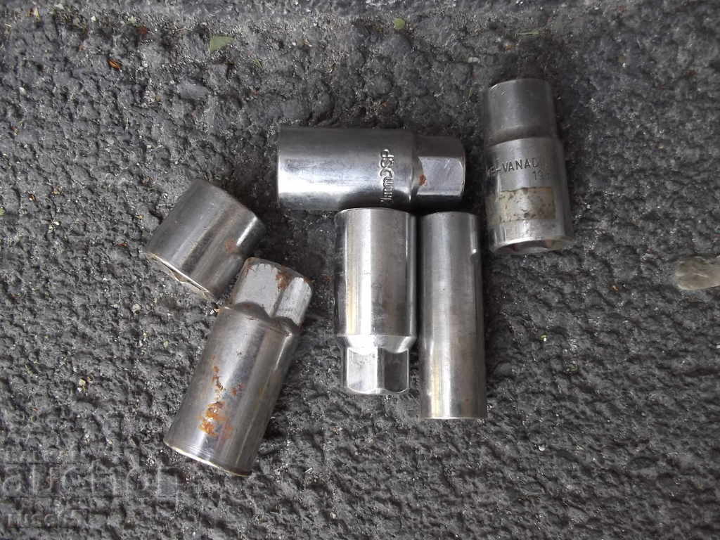 Lot de 122 buc. inserții (pietre) pentru gidoria cu preț 150.00 BGN | € 76.69