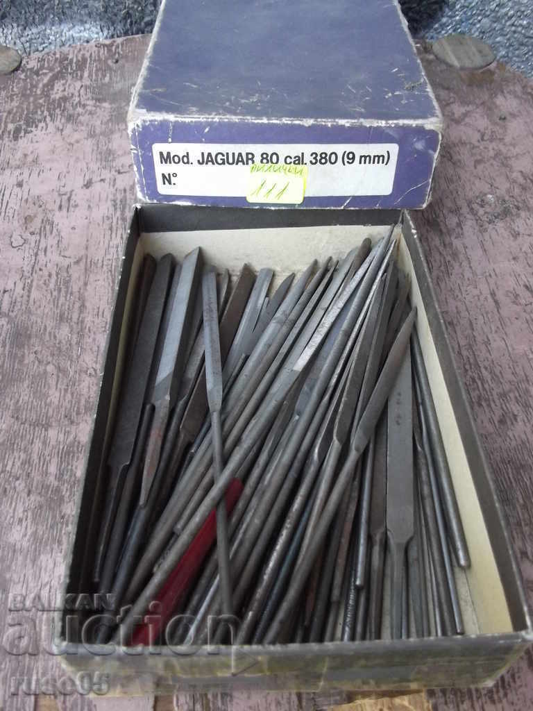 Lot de 111 buc. băut puțin cu preț 130.00 BGN | € 66.47