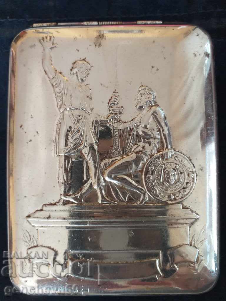 Old metal snuff box Old metal snuff box