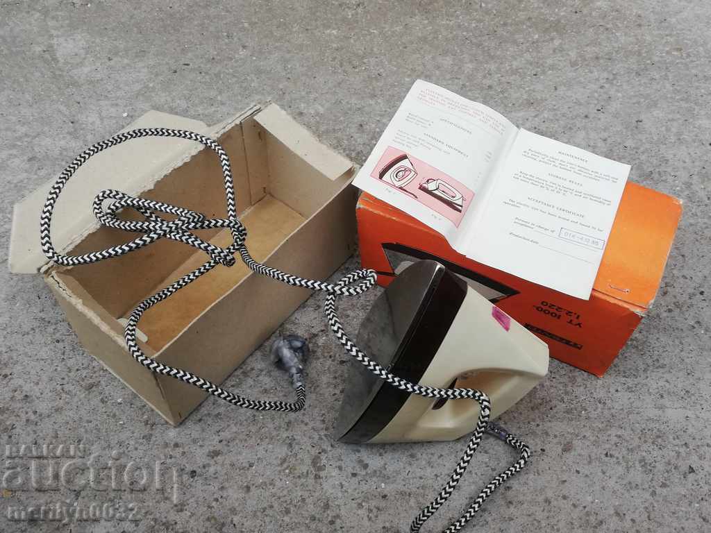 Russian electric iron USSR TENTO not used in packaging - 7 Russian electric iron USSR TENTO not used in packaging - 7