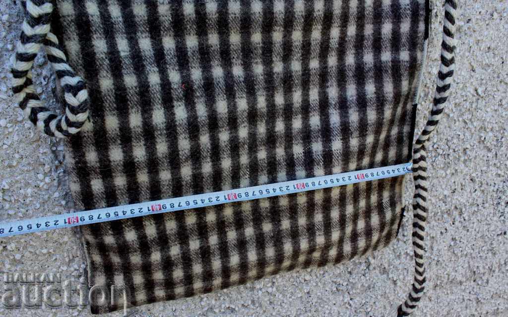 Delivery of . OLD HAND WOVEN BIG WOOL BAG DIGASH PERFECT Delivery of . OLD HAND WOVEN BIG WOOL BAG DIGASH PERFECT