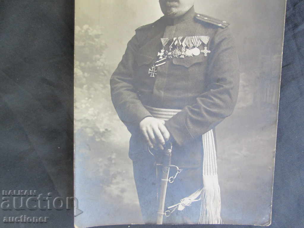 Delivery of An old photo of an officer general in 1916 saber medals Delivery of An old photo of an officer general in 1916 saber medals