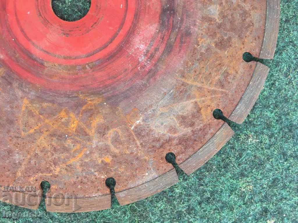 DISK METAL WITH A CARPETAL WINDOW CORN FOR CUTTING OF STONE Faience with price 8.00 BGN | € 4.09 DISK METAL WITH A CARPETAL WINDOW CORN FOR CUTTING OF STONE Faience with price 8.00 BGN | € 4.09