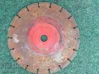 DISK METAL WITH A CARPETAL WINDOW CORN FOR CUTTING OF STONE Faience