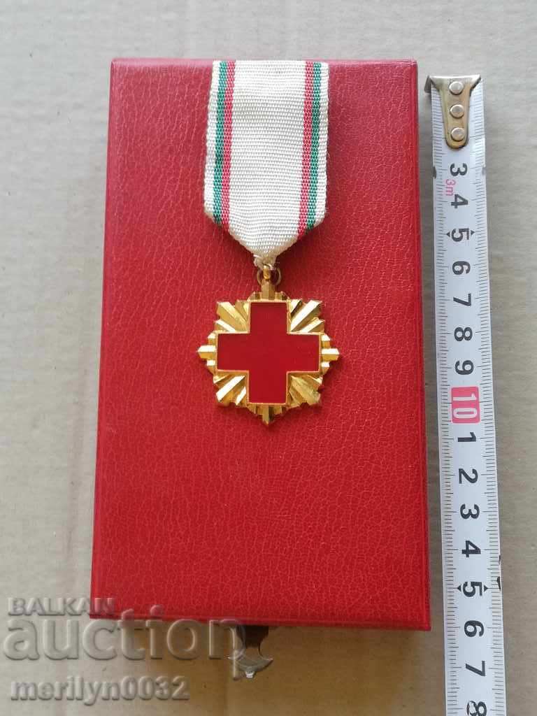 Нагръден знак медал 100 години  БЧК значка