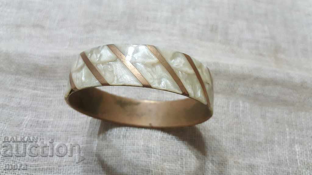 Mother of pearl brass and bracelet