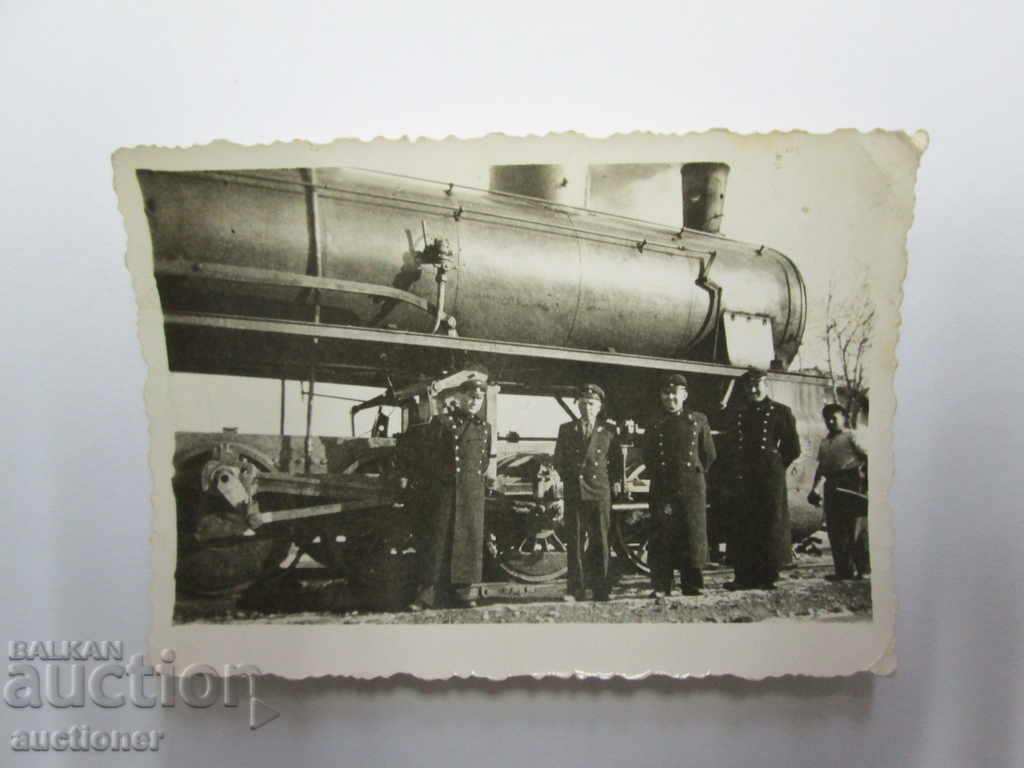 OLD PHOTOS TRAIN OF THE MILITARY
