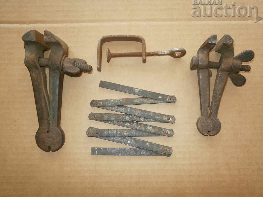lot clamps and metal meter with price 41.00 BGN | € 20.96