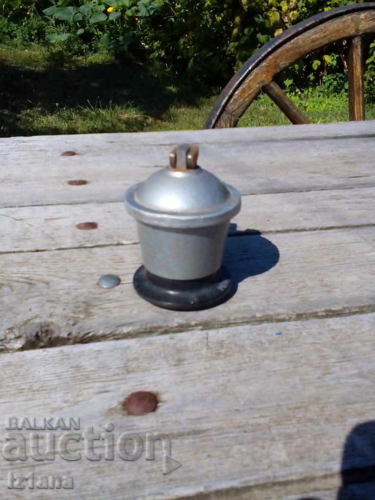 Old Russian gas valve valve for bottle with price 15.00 BGN | € 7.67 Old Russian gas valve valve for bottle with price 15.00 BGN | € 7.67
