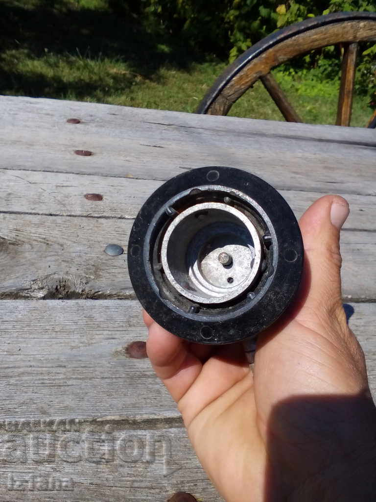 Delivery of Old Russian gas valve valve for bottle Delivery of Old Russian gas valve valve for bottle