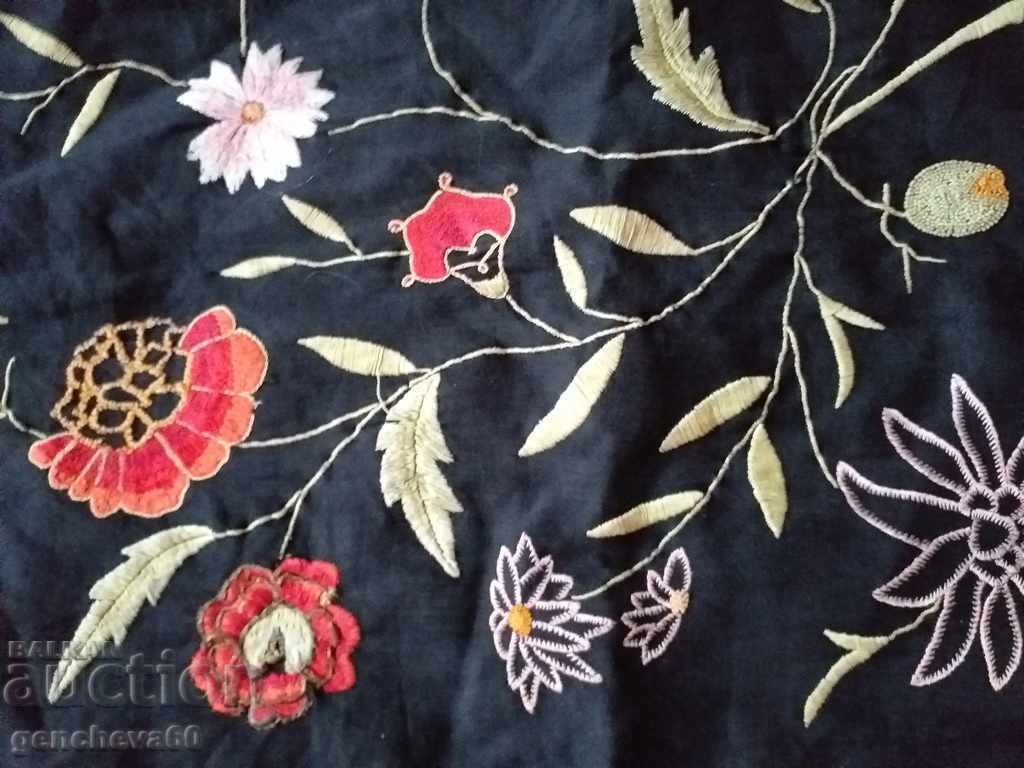 Revival-era embroidered pillowcases/cushion - 5 Revival-era embroidered pillowcases/cushion - 5