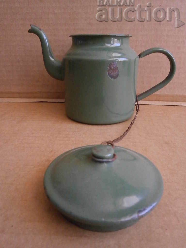 Auction old small enamelled teapot 1962 OBORISHE Auction old small enamelled teapot 1962 OBORISHE