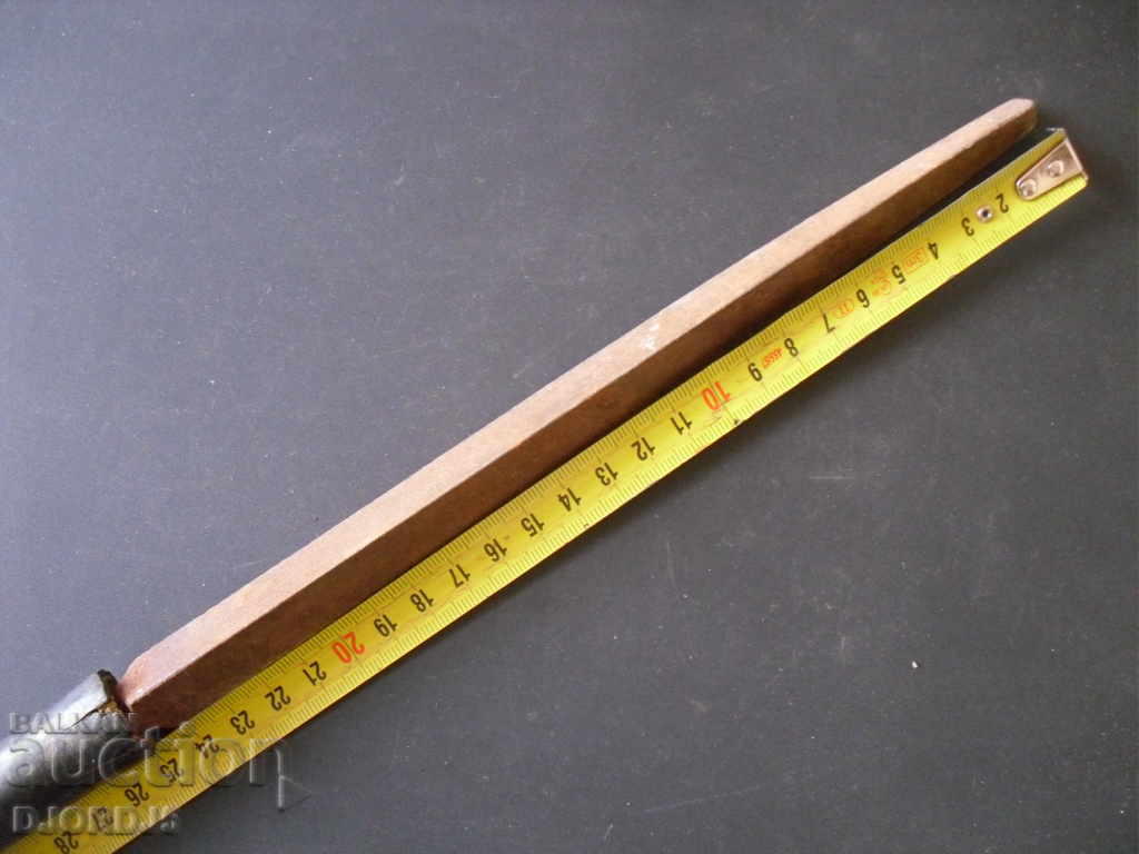 Стара пила за желязо с цена 2.00 лв. | € 1.02 Стара пила за желязо с цена 2.00 лв. | € 1.02