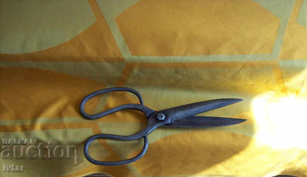 Auction  Antique large forged scissors