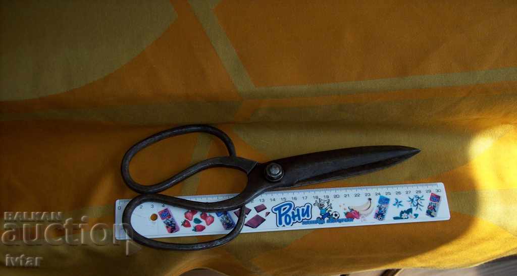 Delivery of Antique large forged scissors