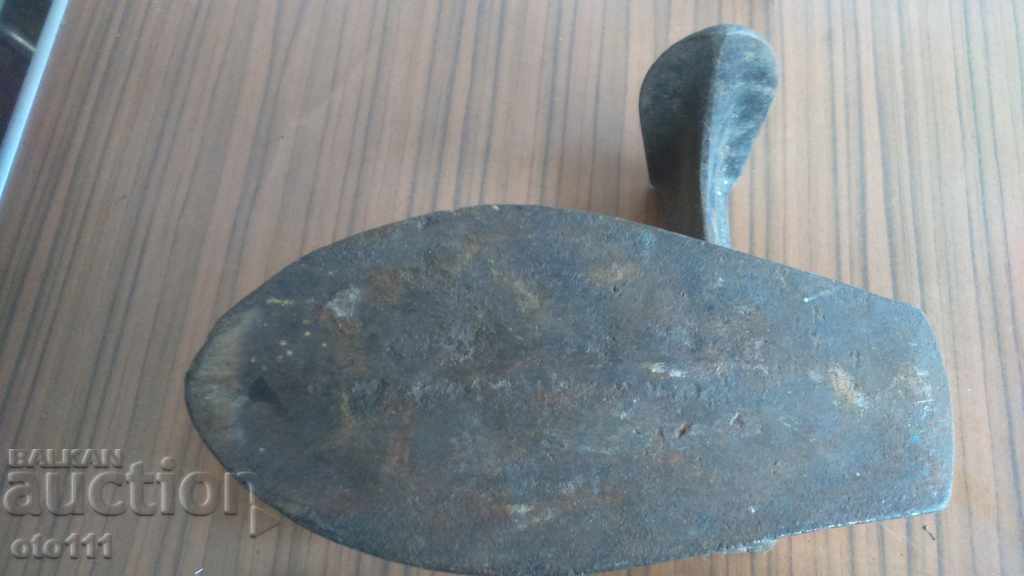 Auction OLD COOKER'S ANvil Auction OLD COOKER'S ANvil