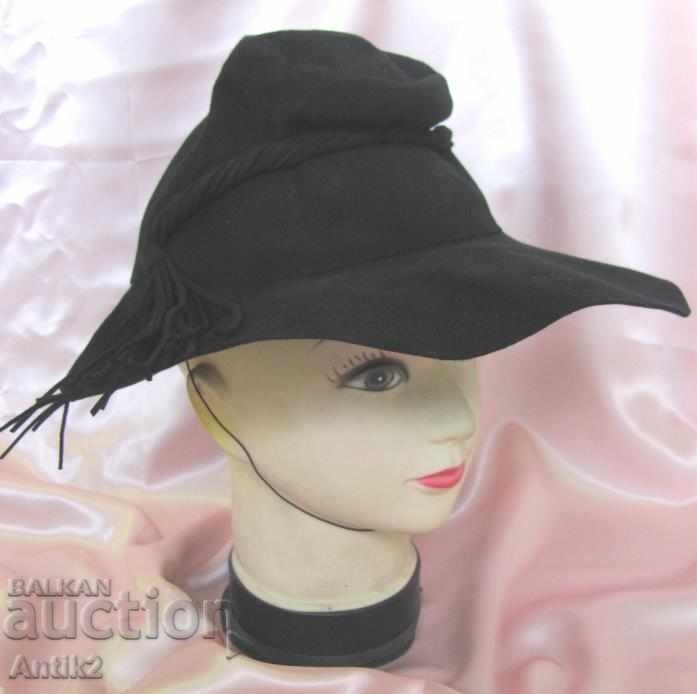 19th Century Original Ladies Hat Felt with price 90.00 BGN | € 46.02 19th Century Original Ladies Hat Felt with price 90.00 BGN | € 46.02