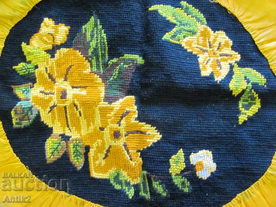 Auction 19th century Hand embroidery case Auction 19th century Hand embroidery case