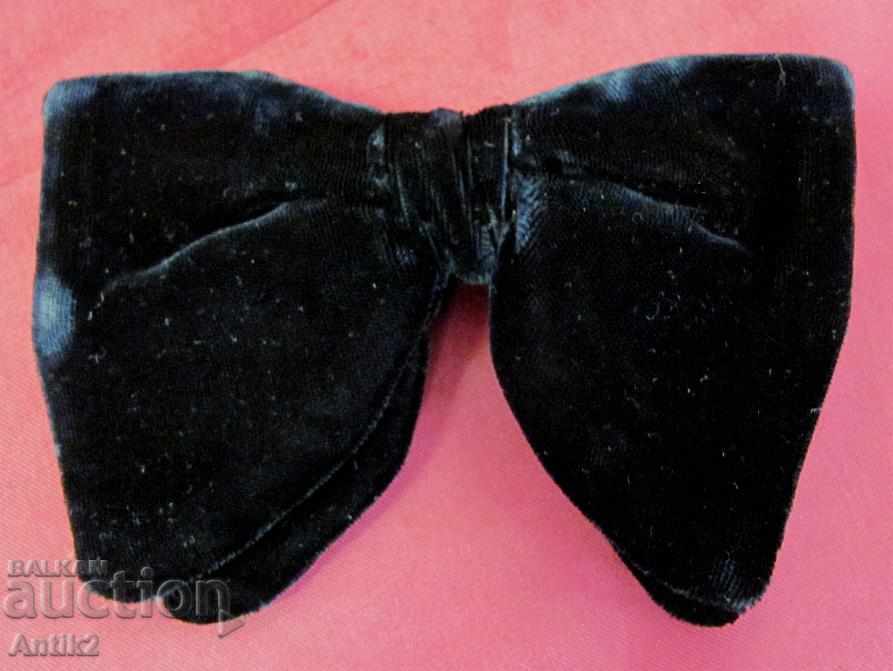 Auction The 20 Original Set of Papionki and Belts Germany Auction The 20 Original Set of Papionki and Belts Germany