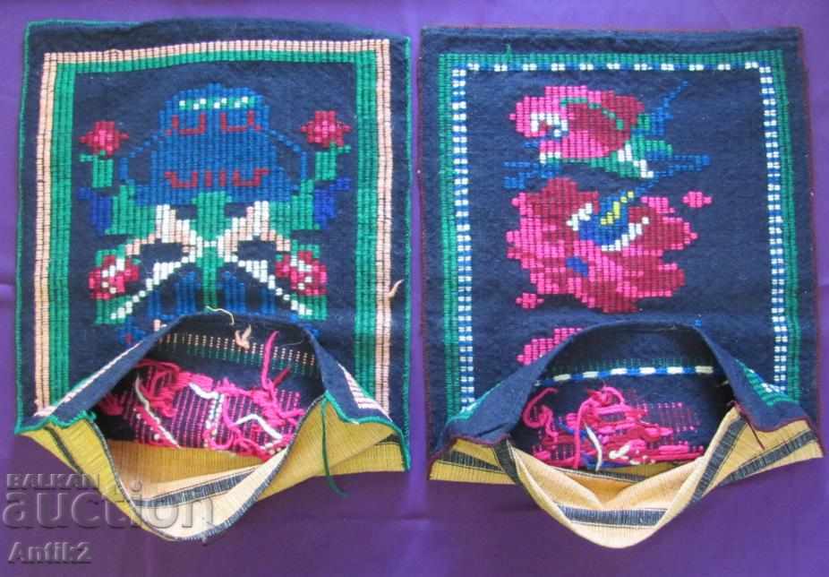 19 век 2 броя Вълнени Калъфки за Възглавници с цена 120.00 лв. | € 61.36 19 век 2 броя Вълнени Калъфки за Възглавници с цена 120.00 лв. | € 61.36