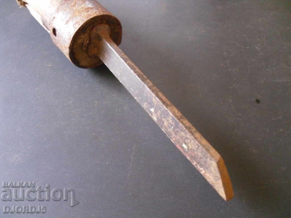 Old carpentry chisel, markings, kettle - 6 Old carpentry chisel, markings, kettle - 6