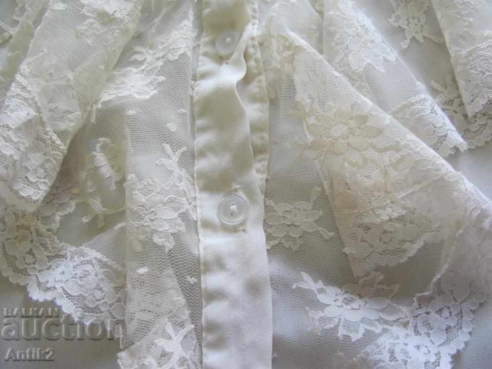Delivery of 80s Silk Ladies Shirt with Lace Delivery of 80s Silk Ladies Shirt with Lace