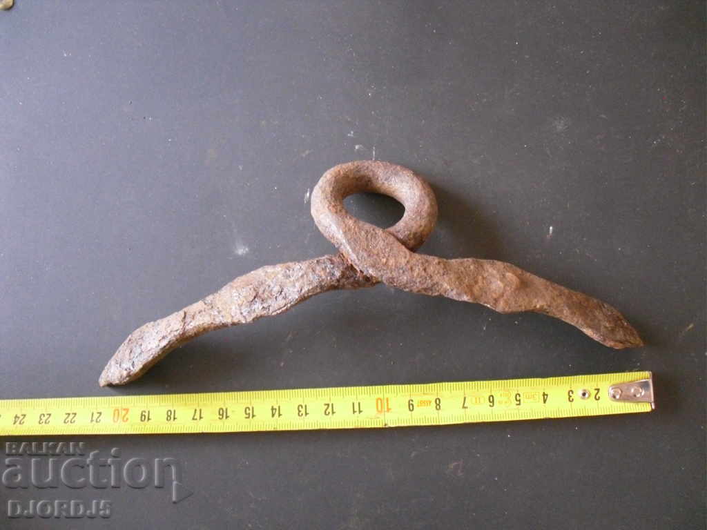 Auction Old forged copper hose hinge Auction Old forged copper hose hinge