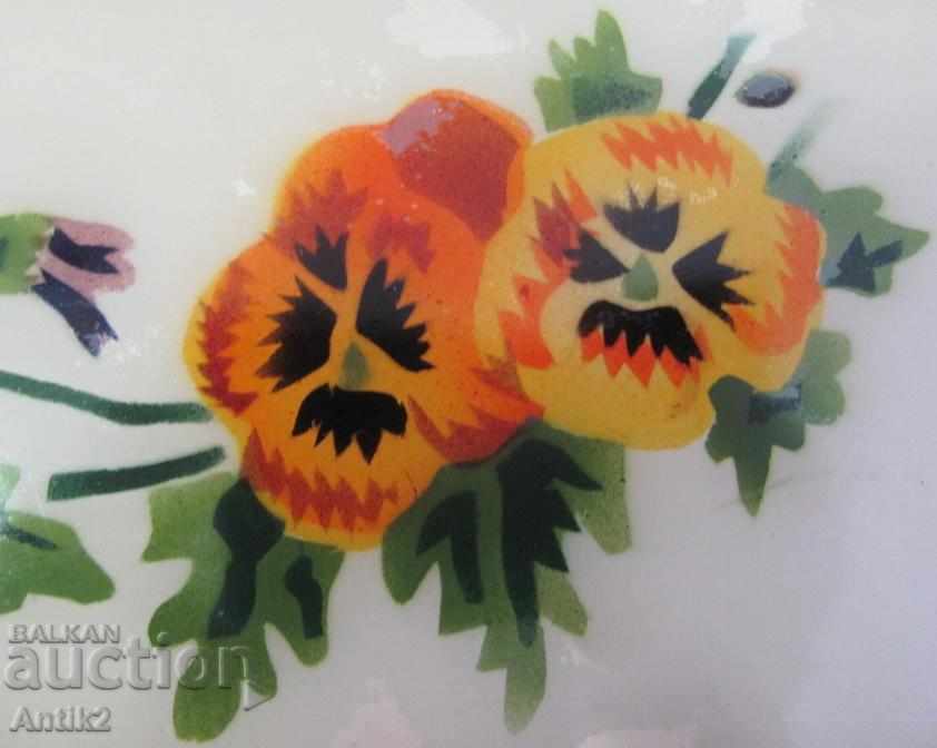 Auction  Star Porcelain Tray with metal