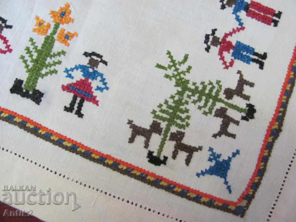 Old 2 Piece Carriages, Handmade Embroidered Tablecloths - 5 Old 2 Piece Carriages, Handmade Embroidered Tablecloths - 5