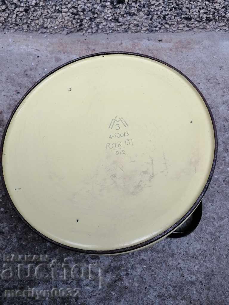 Auction Enamelled teapot/kettle with enamel Auction Enamelled teapot/kettle with enamel