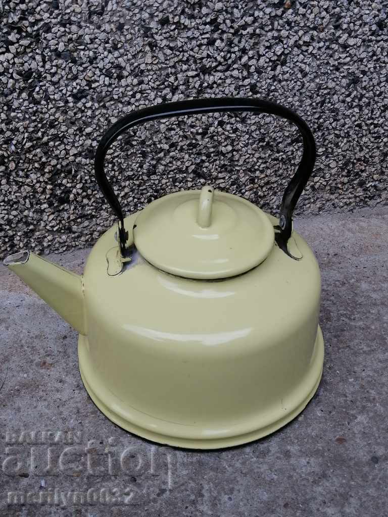 Enamelled teapot/kettle with enamel Enamelled teapot/kettle with enamel