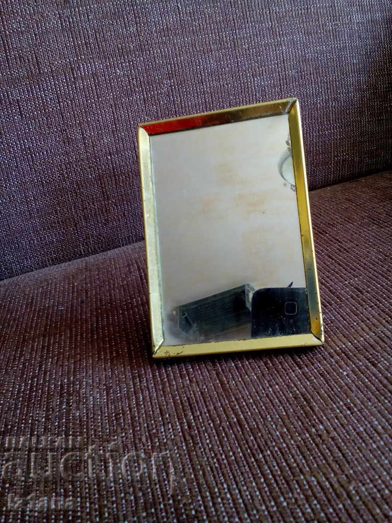 An old mirror, a mirror with price 15.00 BGN | € 7.67 An old mirror, a mirror with price 15.00 BGN | € 7.67