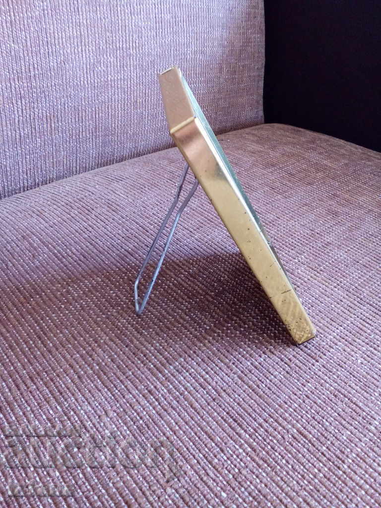 Auction An old mirror, a mirror Auction An old mirror, a mirror