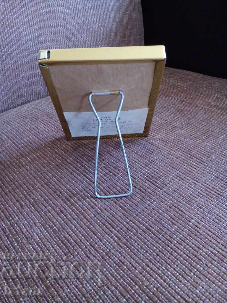 Delivery of An old mirror, a mirror Delivery of An old mirror, a mirror