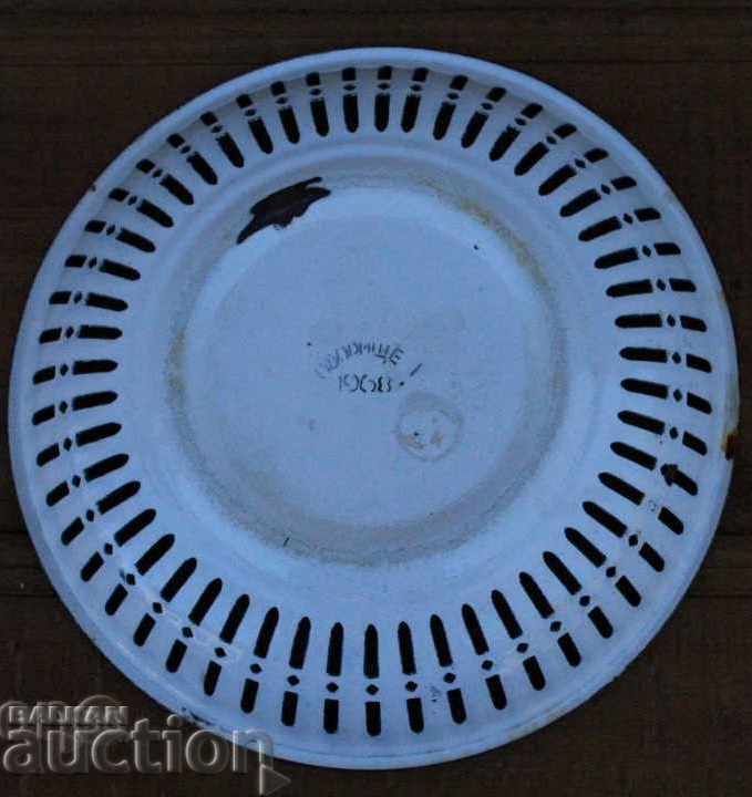 Auction . 1968 SOCCLE ENAMELED METAL GEVGIR COLOR GIVGIR FRUKTIERA Auction . 1968 SOCCLE ENAMELED METAL GEVGIR COLOR GIVGIR FRUKTIERA