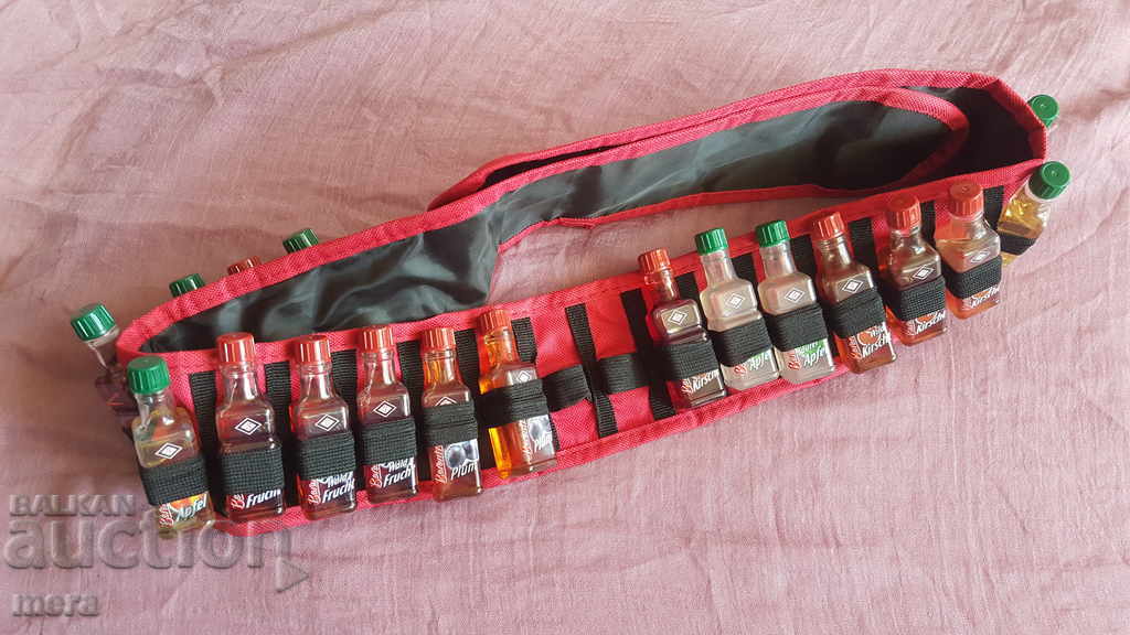 Мини бутилчици във фирмен патрондаж с цена 60.00 лв. | € 30.68 Мини бутилчици във фирмен патрондаж с цена 60.00 лв. | € 30.68