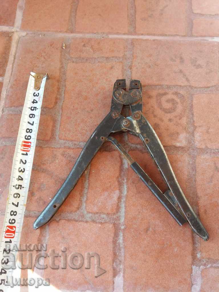 OLD AMERICAN Pincers USA MILITARY? with price 50.00 BGN | € 25.56 OLD AMERICAN Pincers USA MILITARY? with price 50.00 BGN | € 25.56