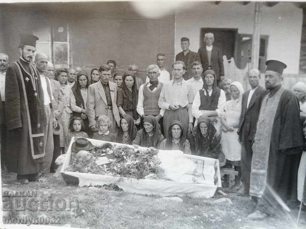 Old photo by V. Turnovo photography portrait with price 25.00 BGN | € 12.78 Old photo by V. Turnovo photography portrait with price 25.00 BGN | € 12.78