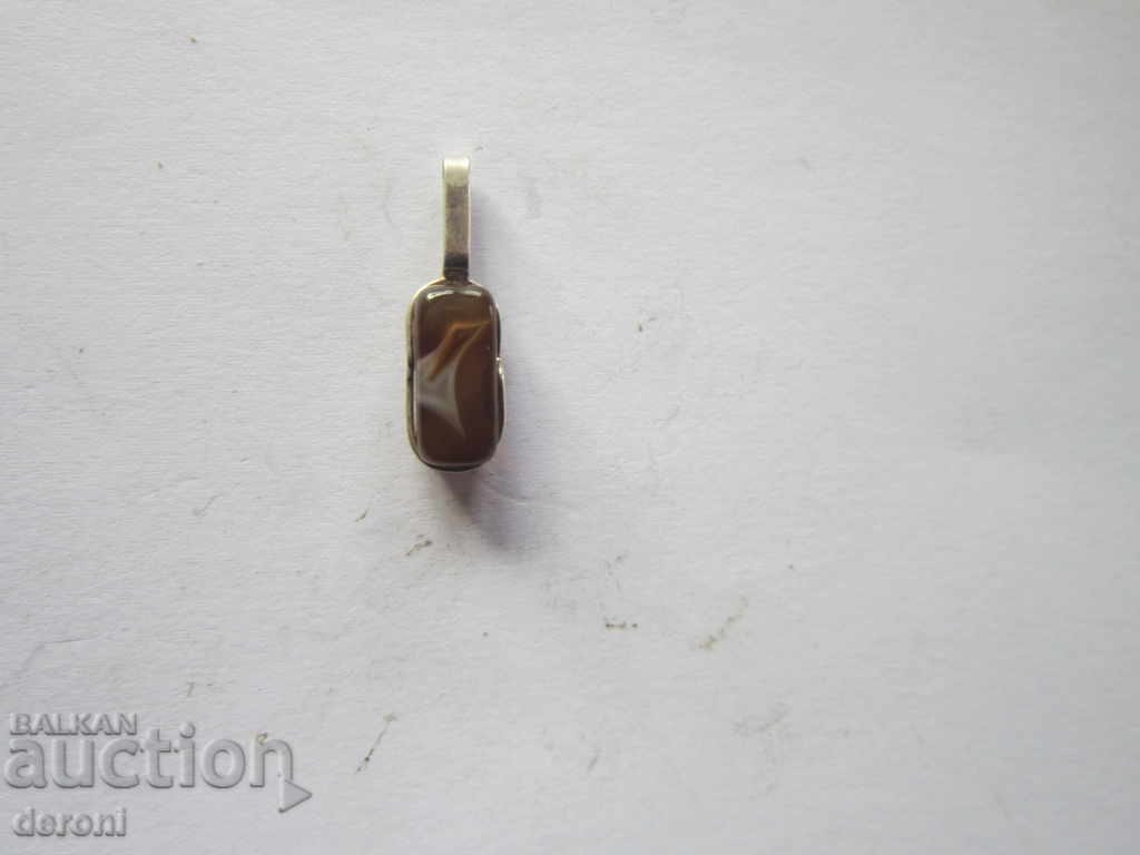 Auction  Old silver pendant with stone pendant