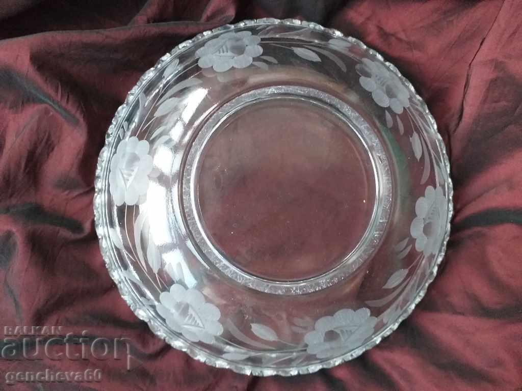 Crystal engraved fruit bowl from the 1930s. with price 30.00 BGN | € 15.34 Crystal engraved fruit bowl from the 1930s. with price 30.00 BGN | € 15.34