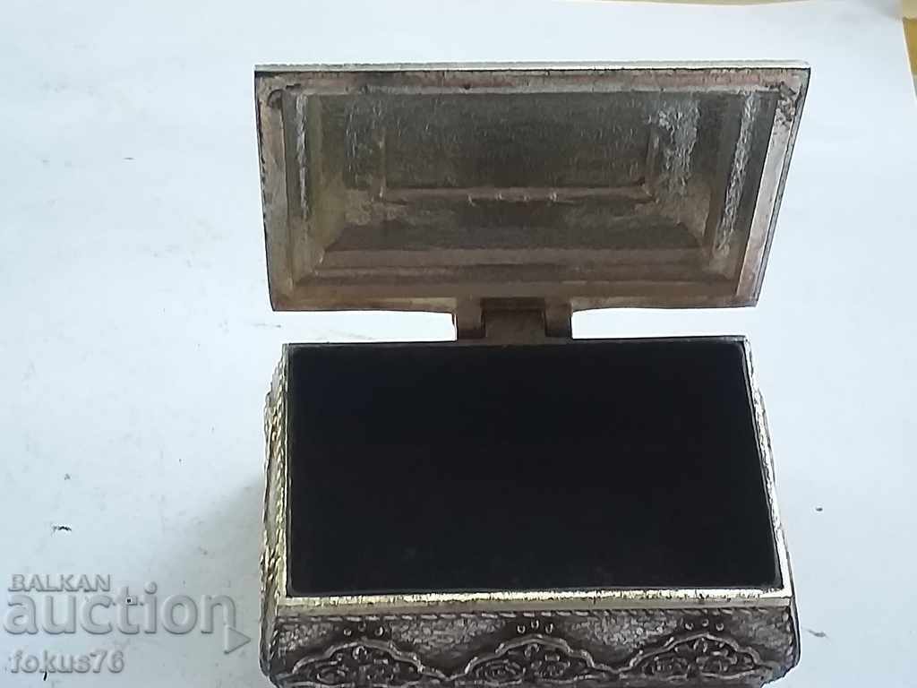 Auction SILVER Antique box is cute Auction SILVER Antique box is cute