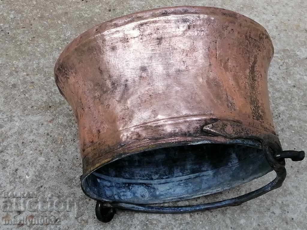 Δημοπρασία Παλιό χάλκινο καζάνι, χάλκινο, καζάνι, σφυρήλατο σκεύος Δημοπρασία Παλιό χάλκινο καζάνι, χάλκινο, καζάνι, σφυρήλατο σκεύος
