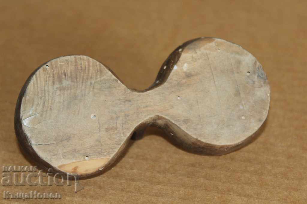 Delivery of . OLD AUTHENTIC HAND MADE WOODEN SALT SPICES Delivery of . OLD AUTHENTIC HAND MADE WOODEN SALT SPICES